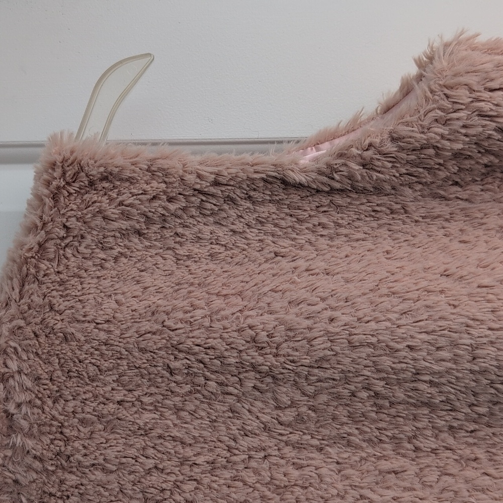 Calvin Klein Pink Faux Fur Vest - Picture 6 of 7